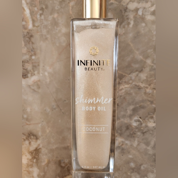 INFINITE BEAUTY Other - INFINITE BEAUTY Shimmer Body Oil Coconut Scented